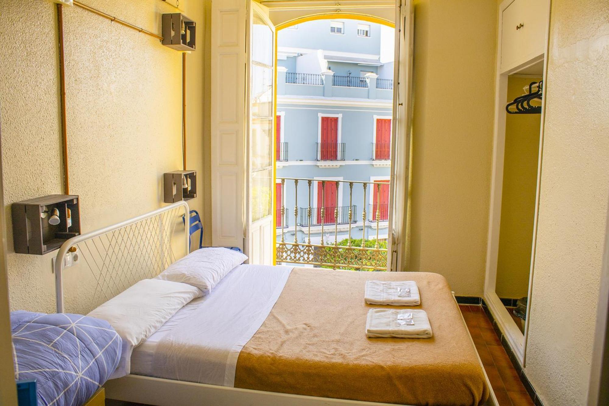 Onefam Centro Hostal *