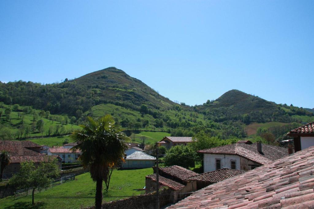 Casa De Aldea La Casona De Los Valles Hotel Onís