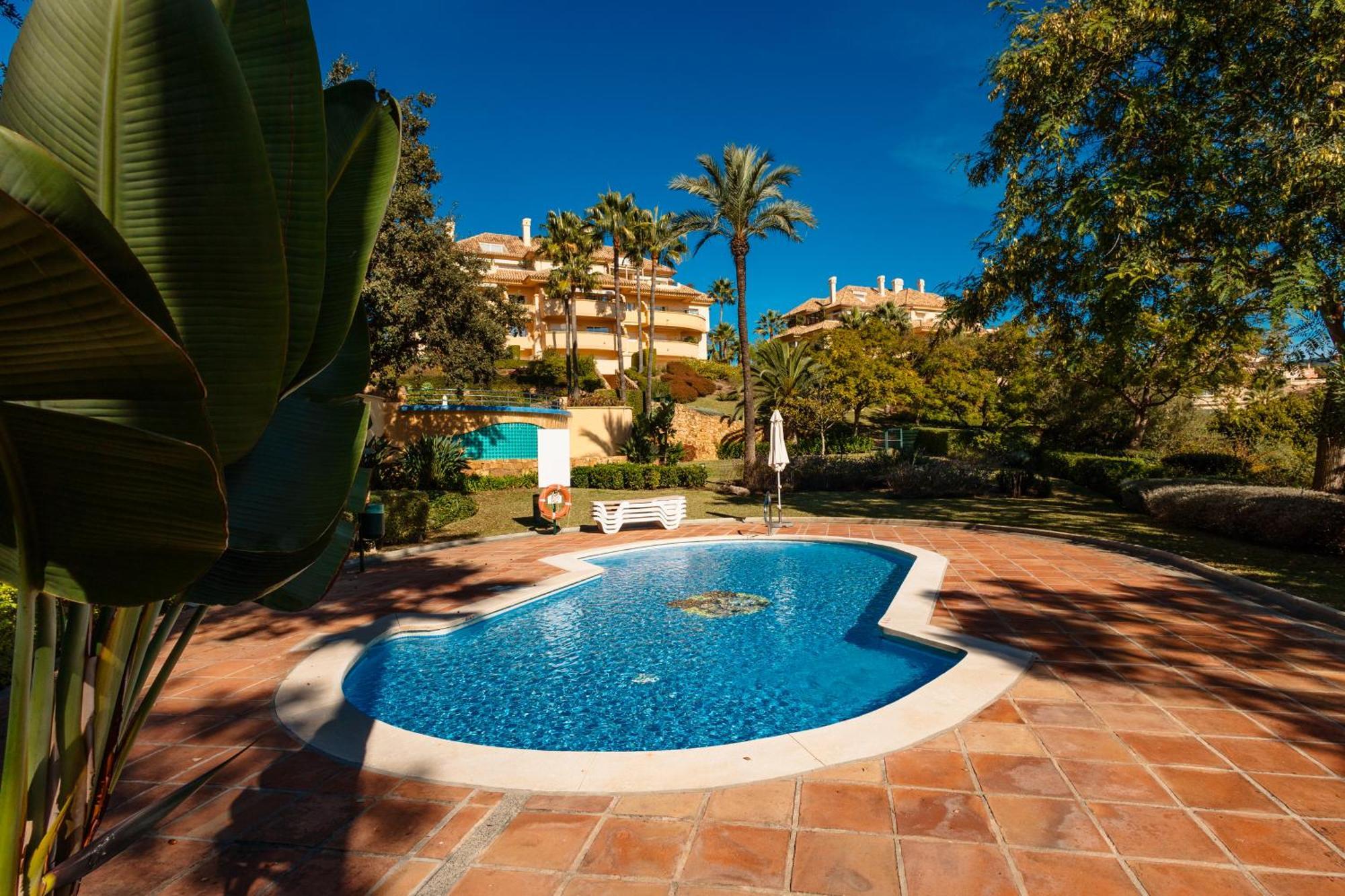 Luxurious Frontline Golf In Elviria Apartamento Marbella