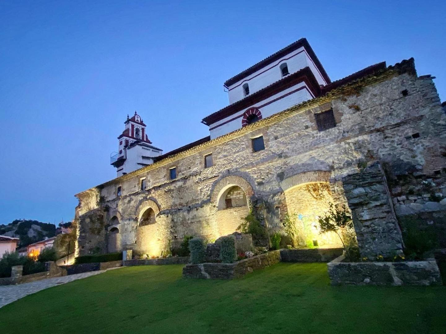 Hospederia Y Aptos Casa De Piedras