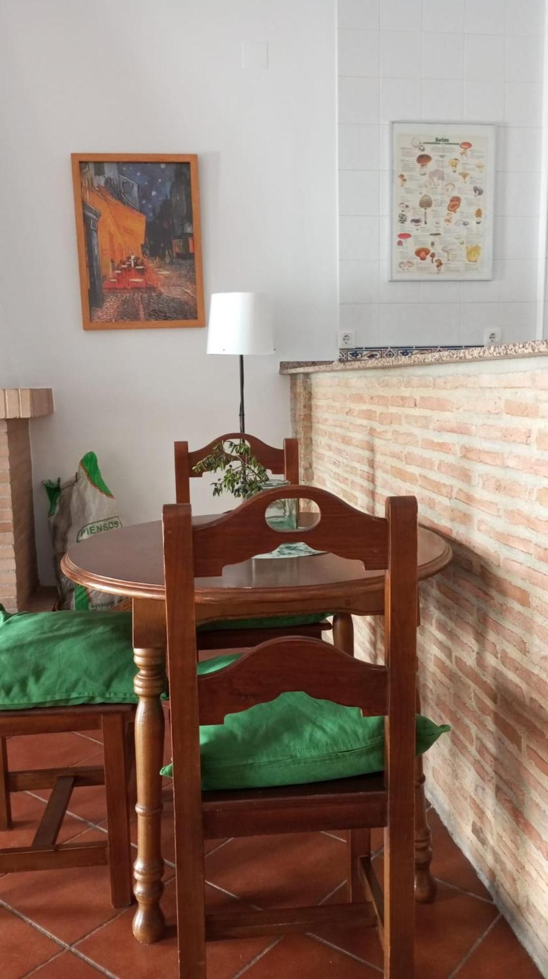 Hospederia Y Aptos Casa De Piedras