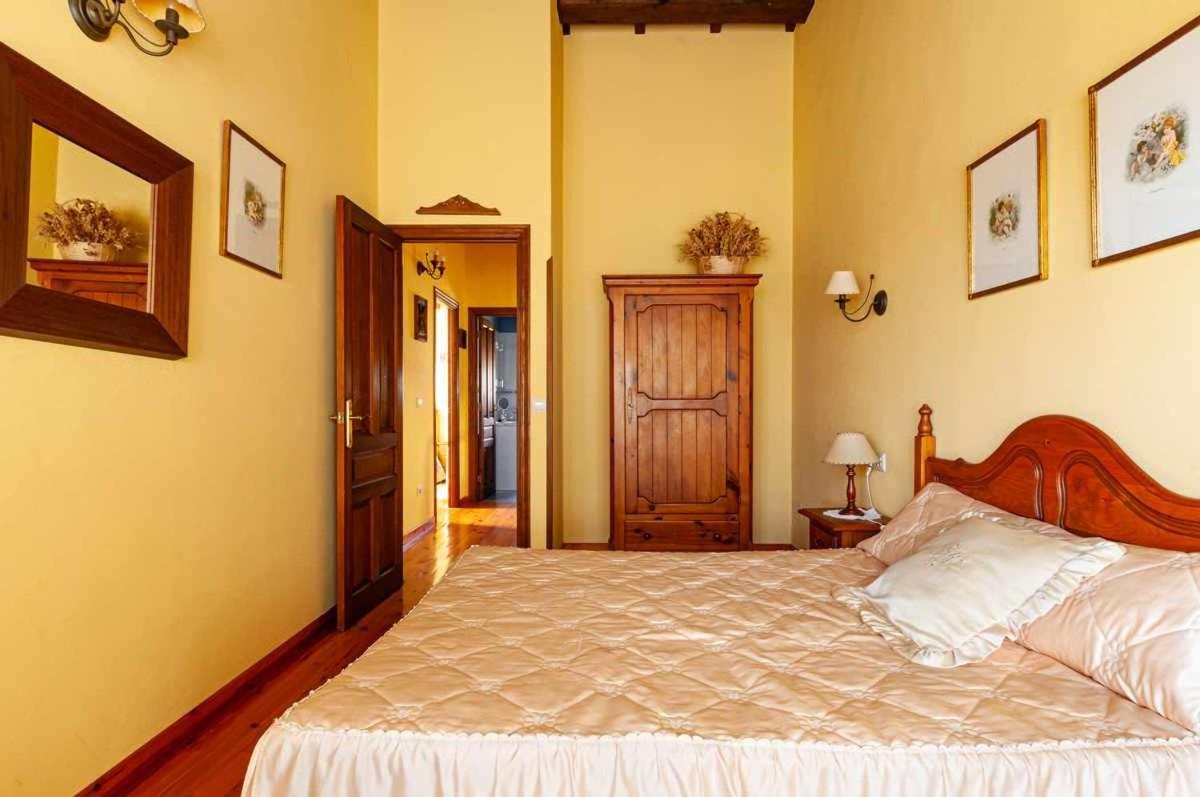 Chalet Casa Begonasituada En Sardedo Ribadesella Linares (Asturias)