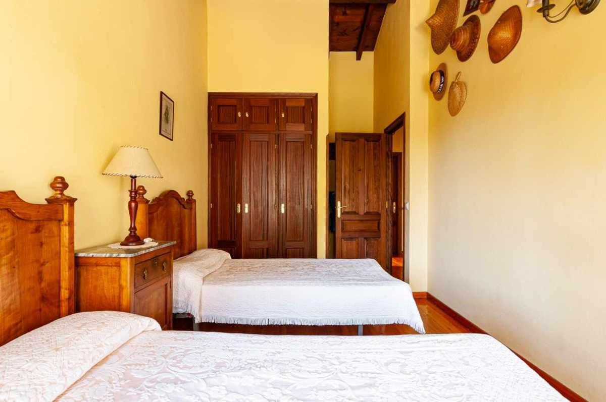 Casa Begonasituada En Sardedo Ribadesella Chalet