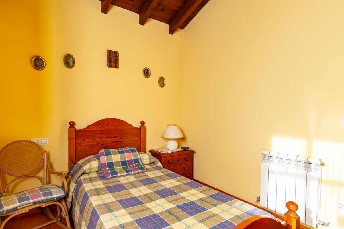 Casa Begonasituada En Sardedo Ribadesella Linares (Asturias)