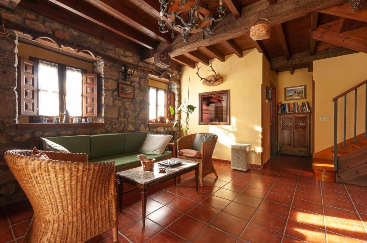 Casa Begonasituada En Sardedo Ribadesella Chalet *