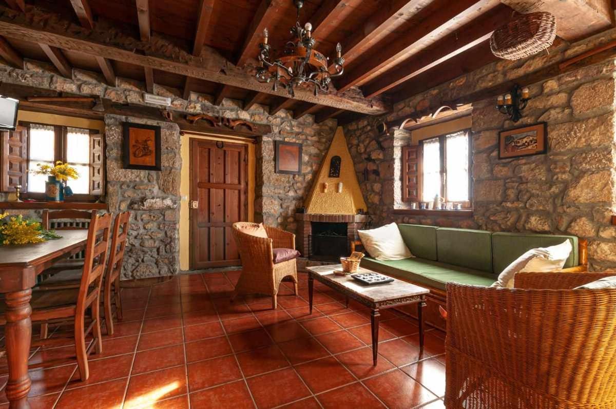 Casa Begonasituada En Sardedo Ribadesella Chalet Linares (Asturias)