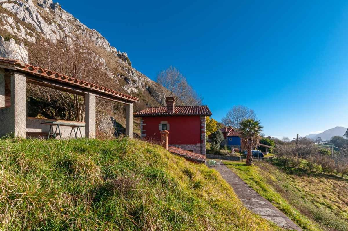 Casa Begonasituada En Sardedo Ribadesella Chalet Linares (Asturias)