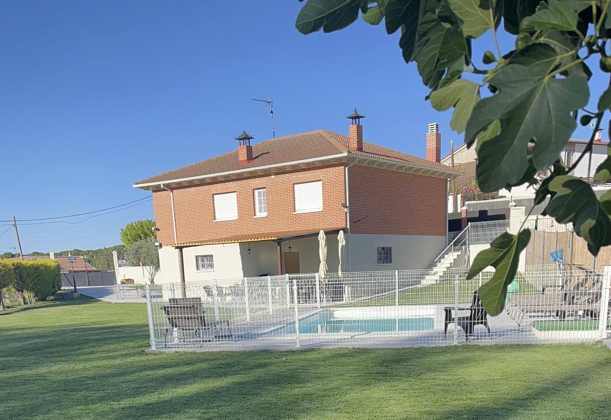 Casa A La Orilla Del Valcorba Holiday home Santibanez de Valcorba