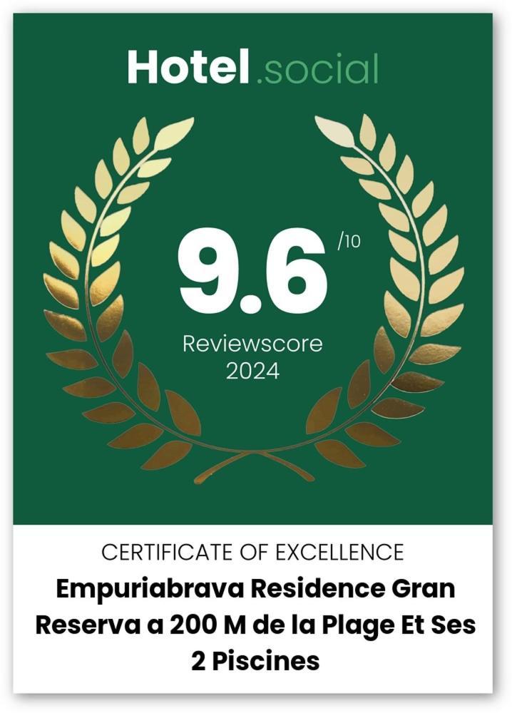 1 Chambre Climatise Avec 3 Piscines A 200 M De La Plage Empuriabrava