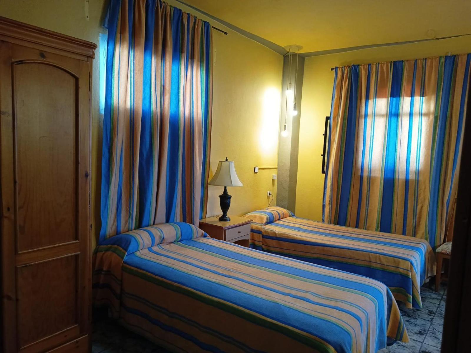 Casa Proyecto Pepe Bravo - Arte De Manos Y Corazon Bed & Breakfast *