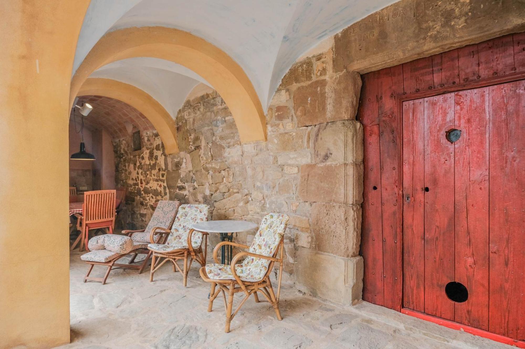 Rectoría De Castellar Сasa de vacaciones La Vall de Bianya