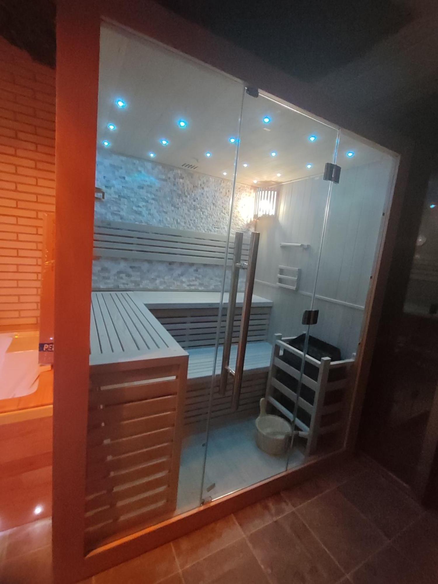 Lujosa Con Spa, Piscina Y Sala De Juegos Privados Villa