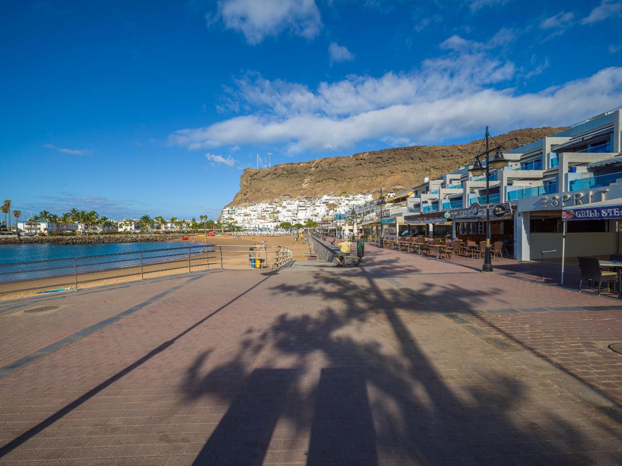 Sunny Sky * Puerto De Mogan