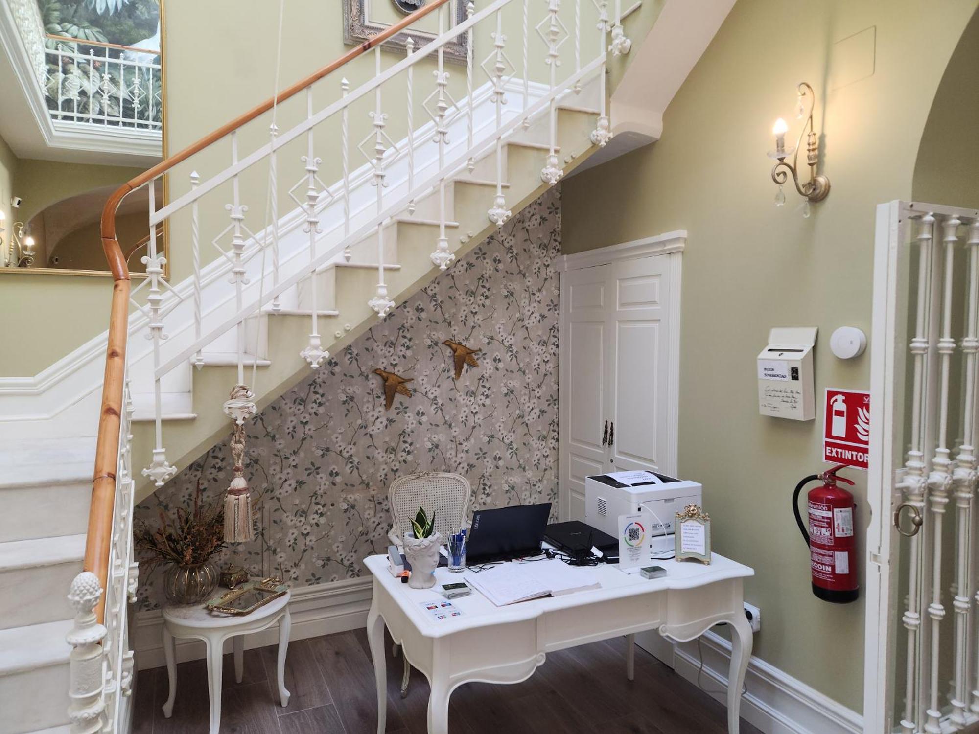 Boutique Iulia 5 Estrellas Premium Hotel Medina de las Torres