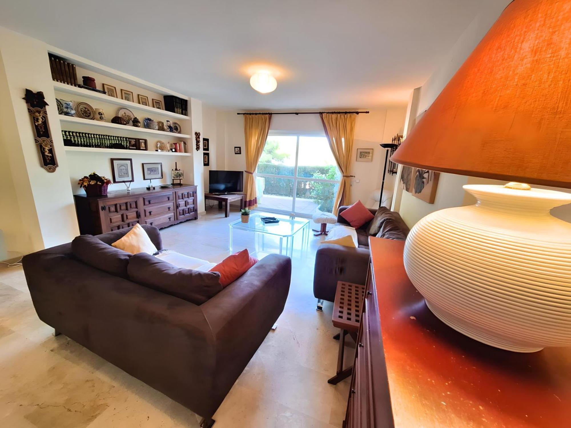 Gorgeous 2br Apt. W/ Mountain View Puerto Banus Сasa de vacaciones *