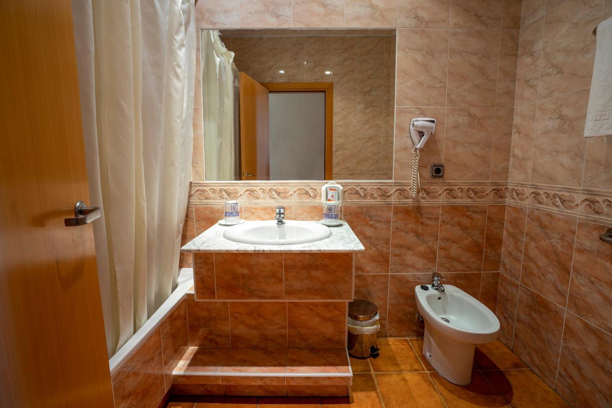 Hotel Los Barruecos By Croma
