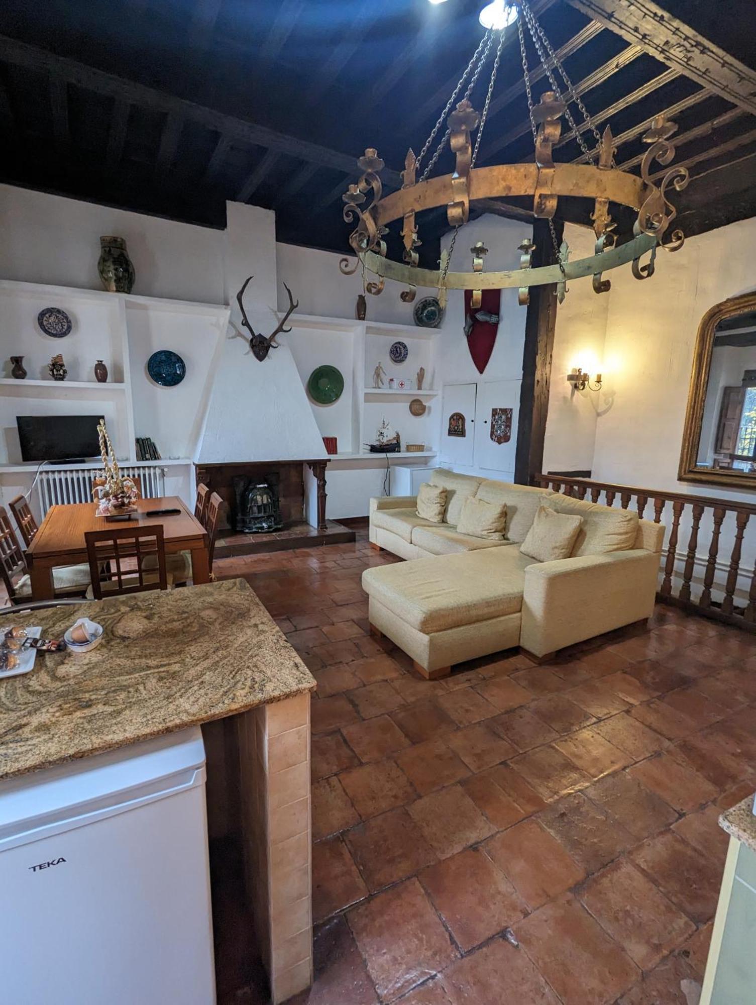At Casa De Alfonso Viii Cuenca (Castilla-La Mancha)
