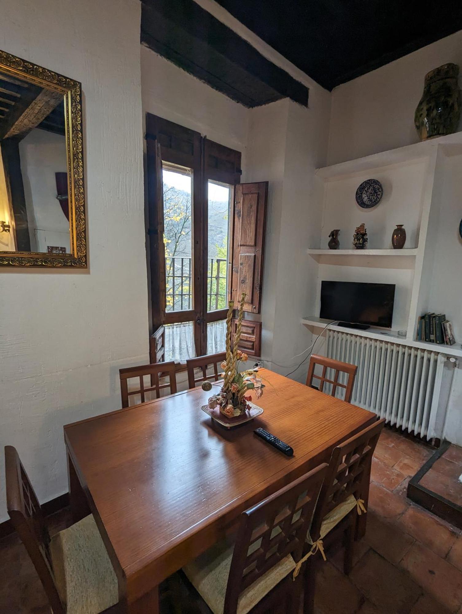 At Casa De Alfonso Viii Apartment