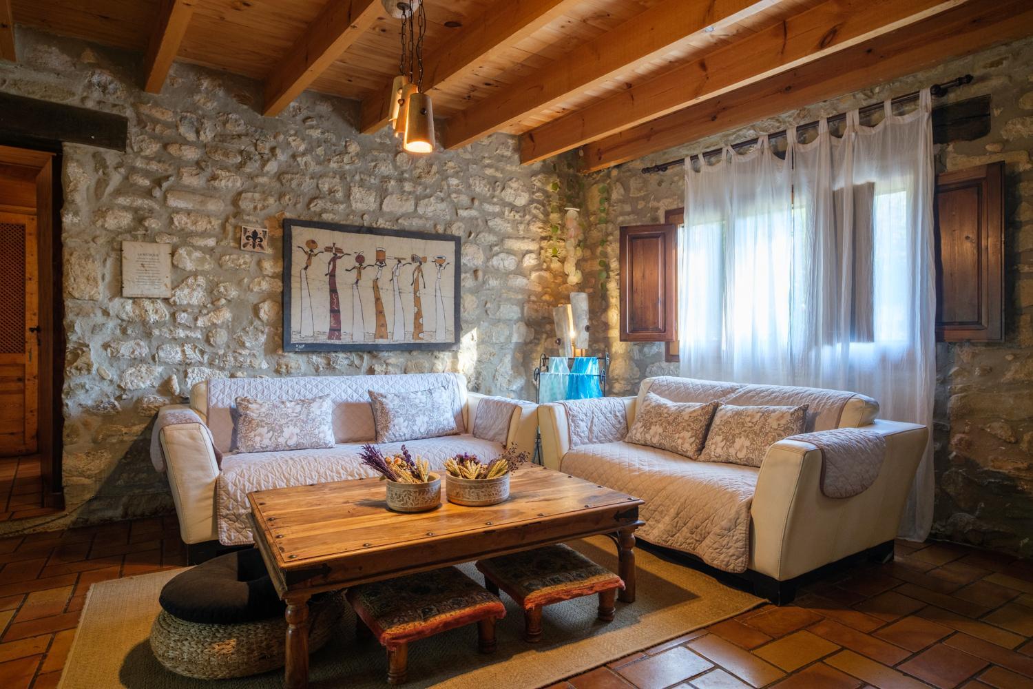 Alojamiento Con Encanto En Cataluna * Besalú