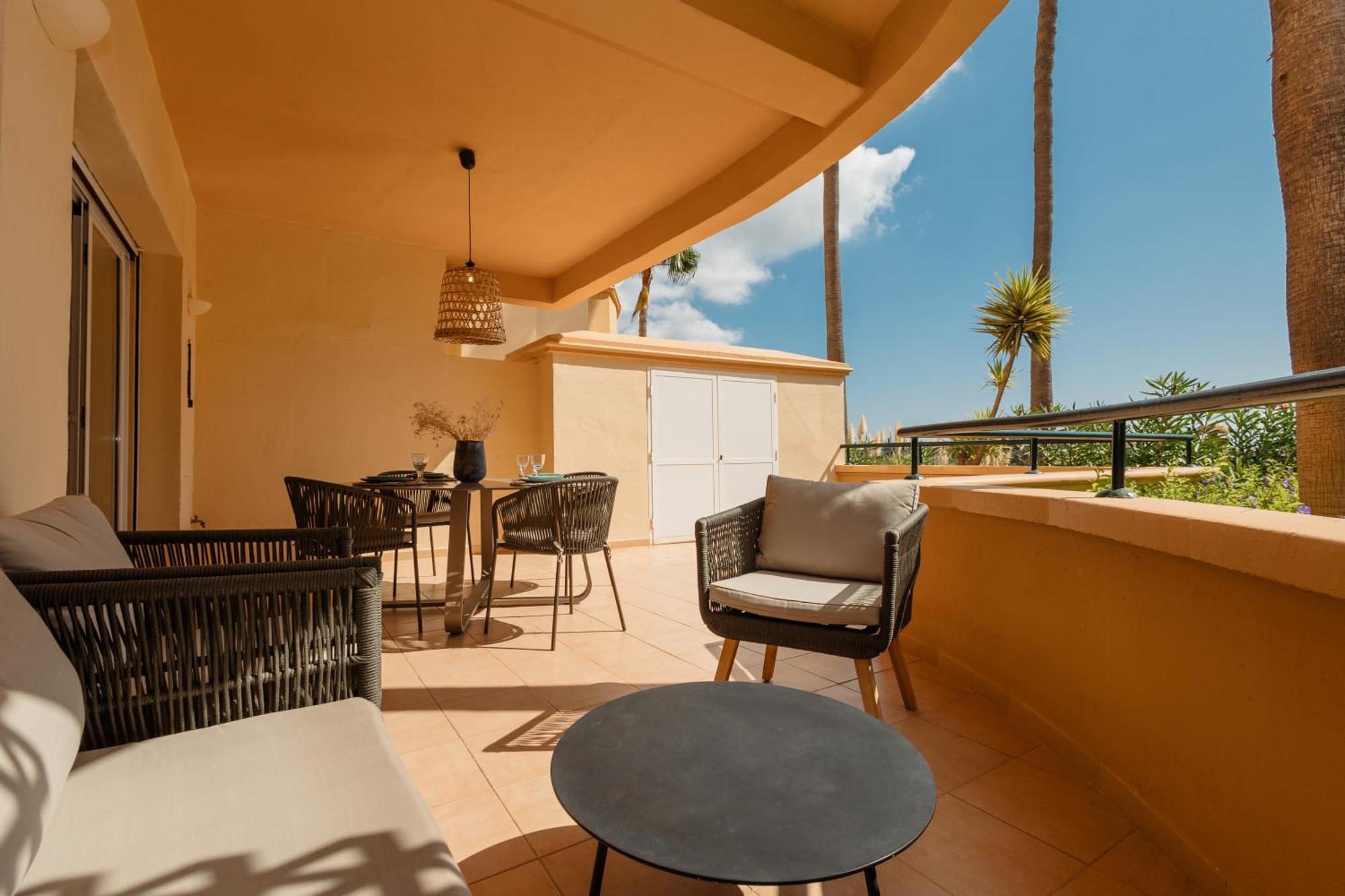 Luxurious Frontline Golf In Elviria Apartamento *