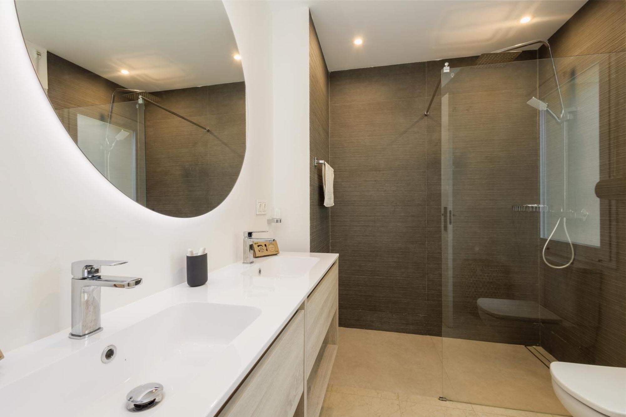 Luxurious Frontline Golf In Elviria Apartamento *