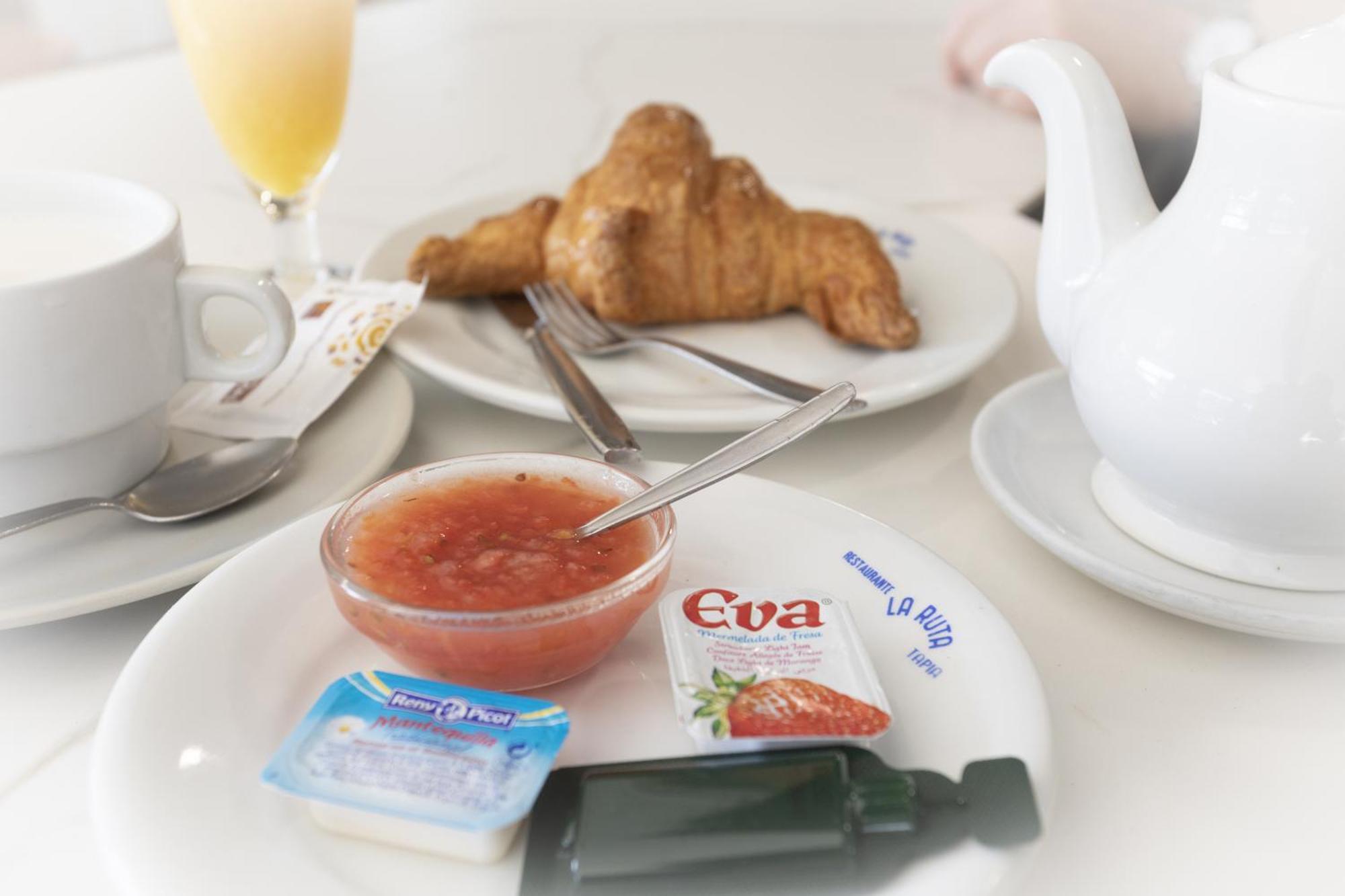 La Ruta Hotel *