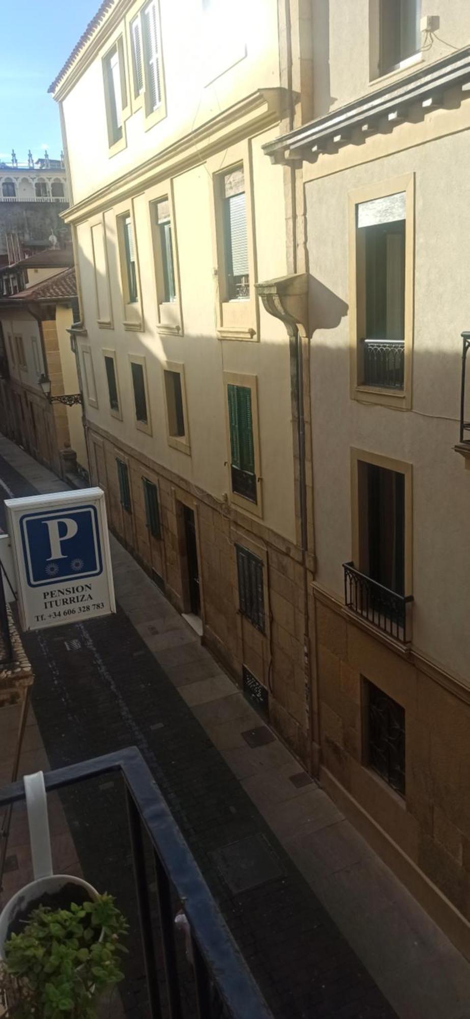 Guest house Iturriza 2*