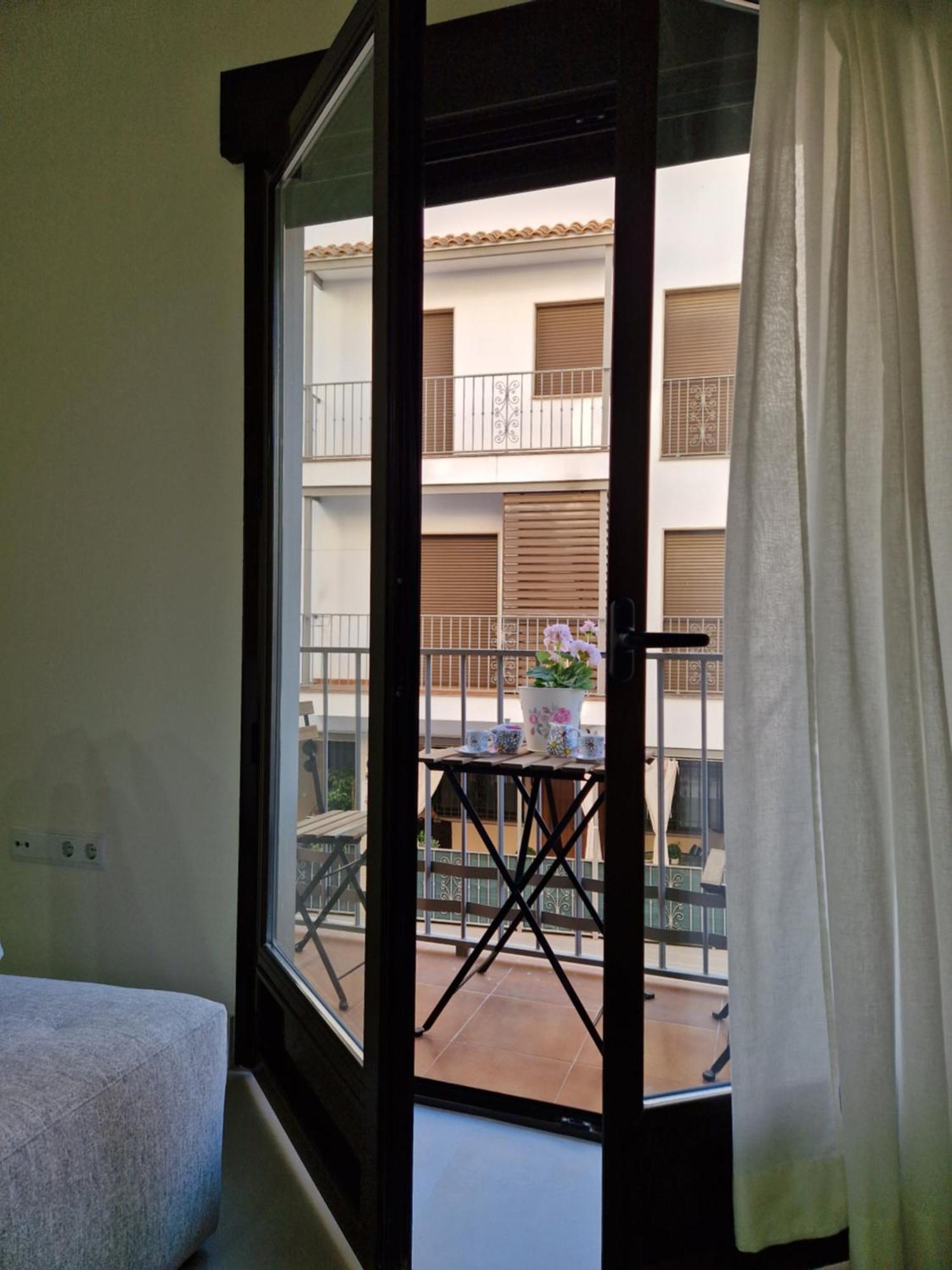 V27 Apartment Baeza