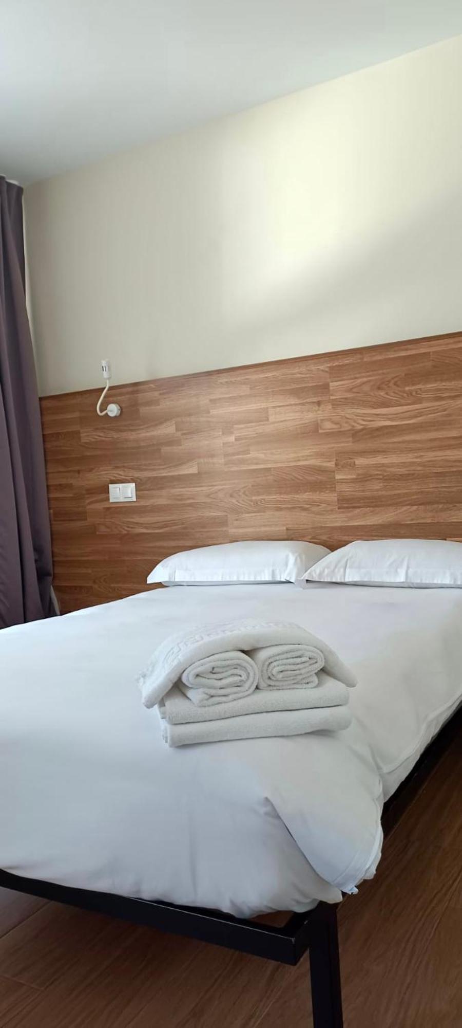 Golden Alcala Apartahotel