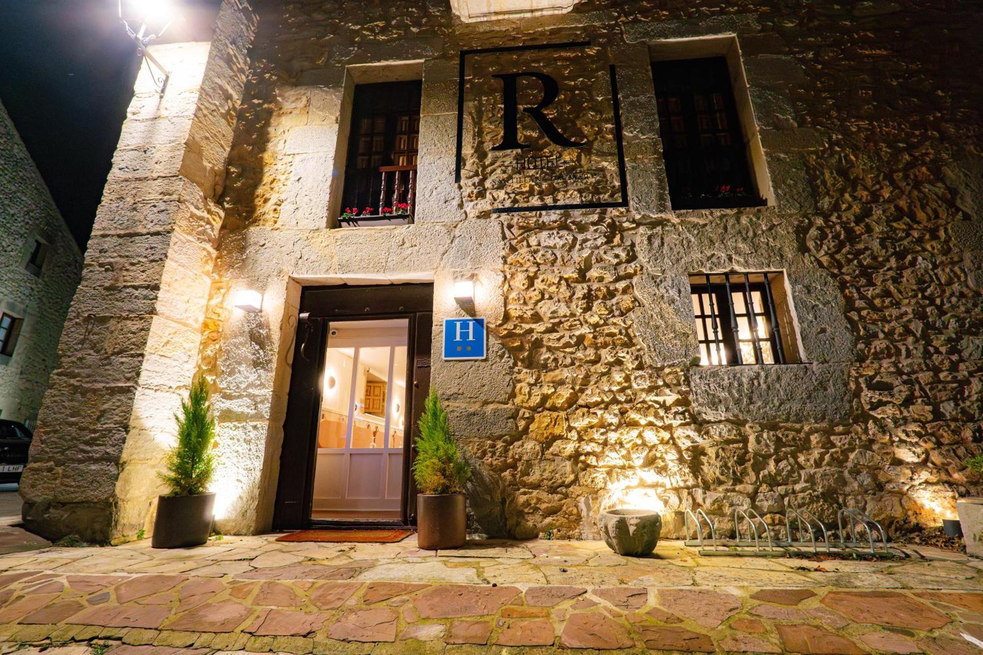 Hotel R Santillana 2*