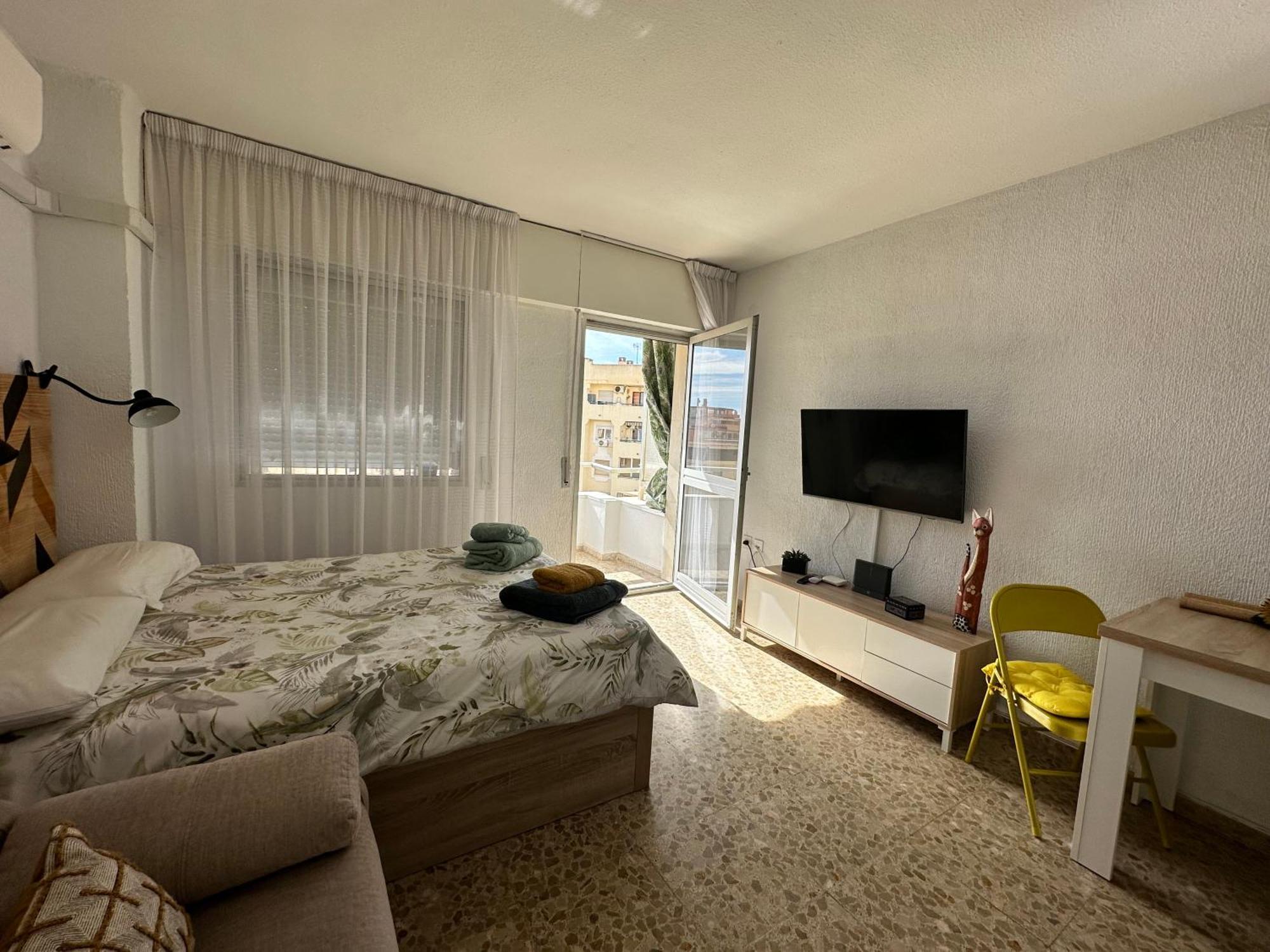 Apartamento Terraza Con Vistas Al Mar, Wifi, Smart Tv, Piscina, Playa, Centro