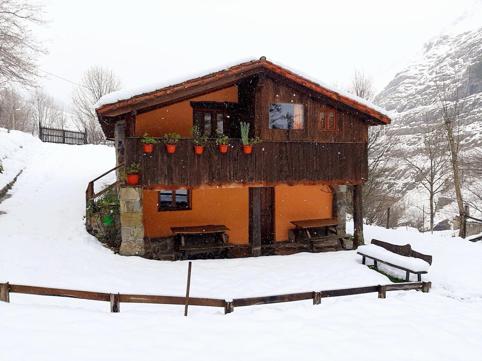 Chalet La Hirririá. San Roque de Ríomiera