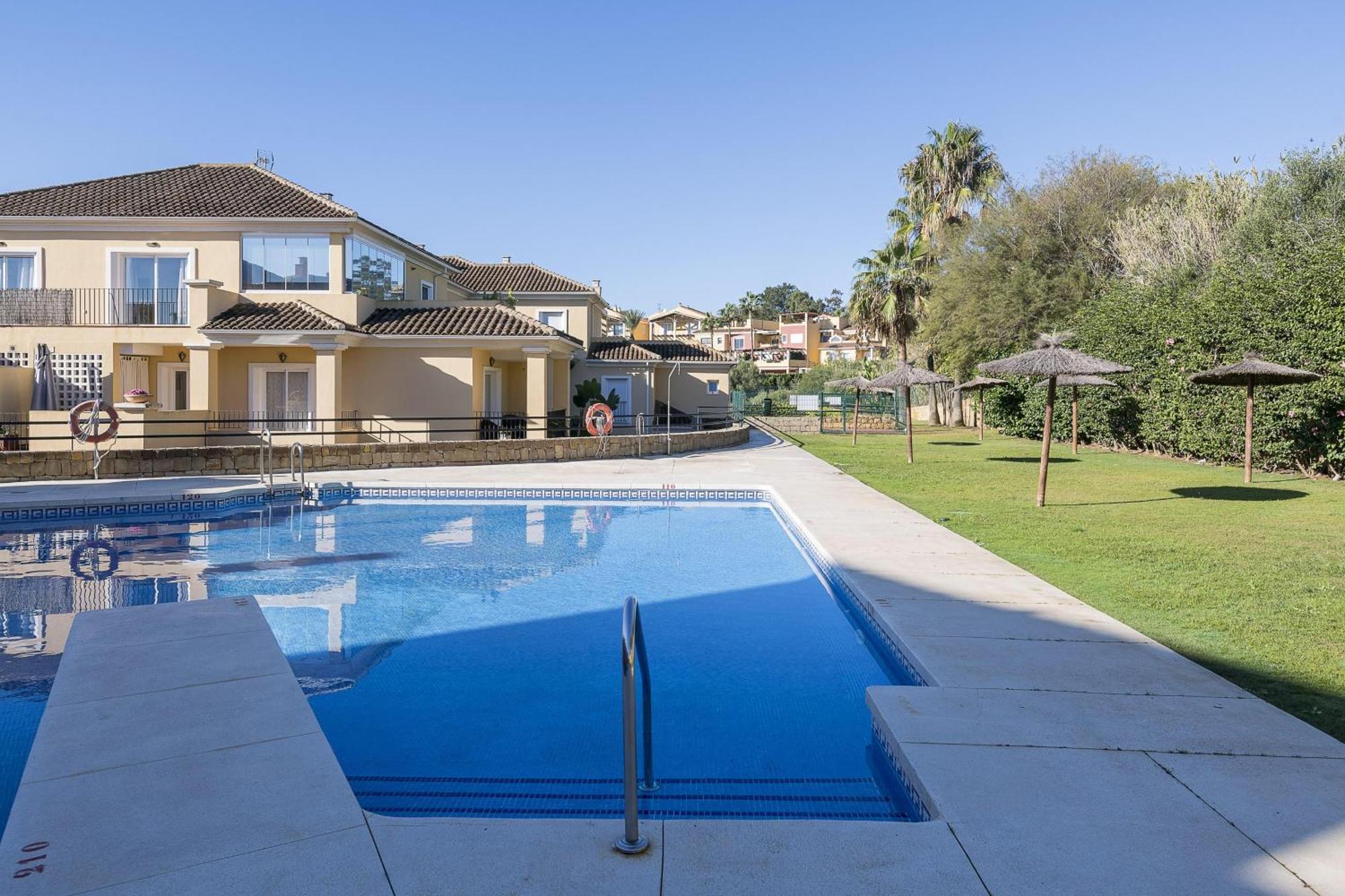 Spikes (adults Only) Apartamento Guadiaro