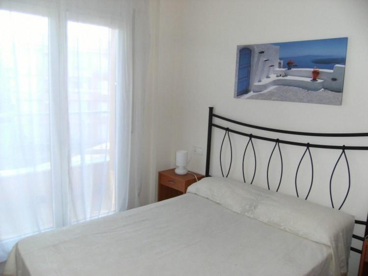 Athenea - * Ampurias