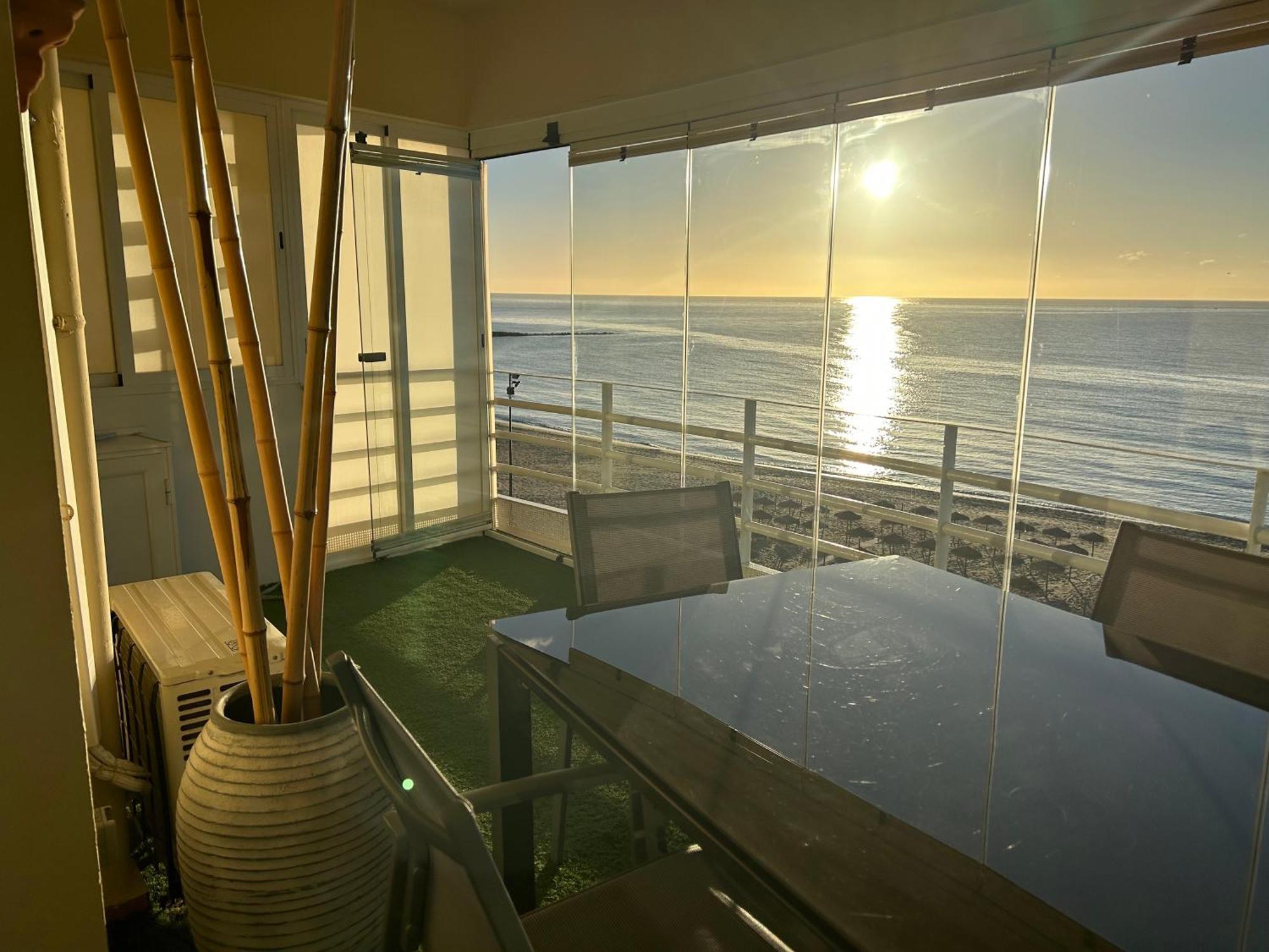 En Primera Linea/beachfront Apartment *