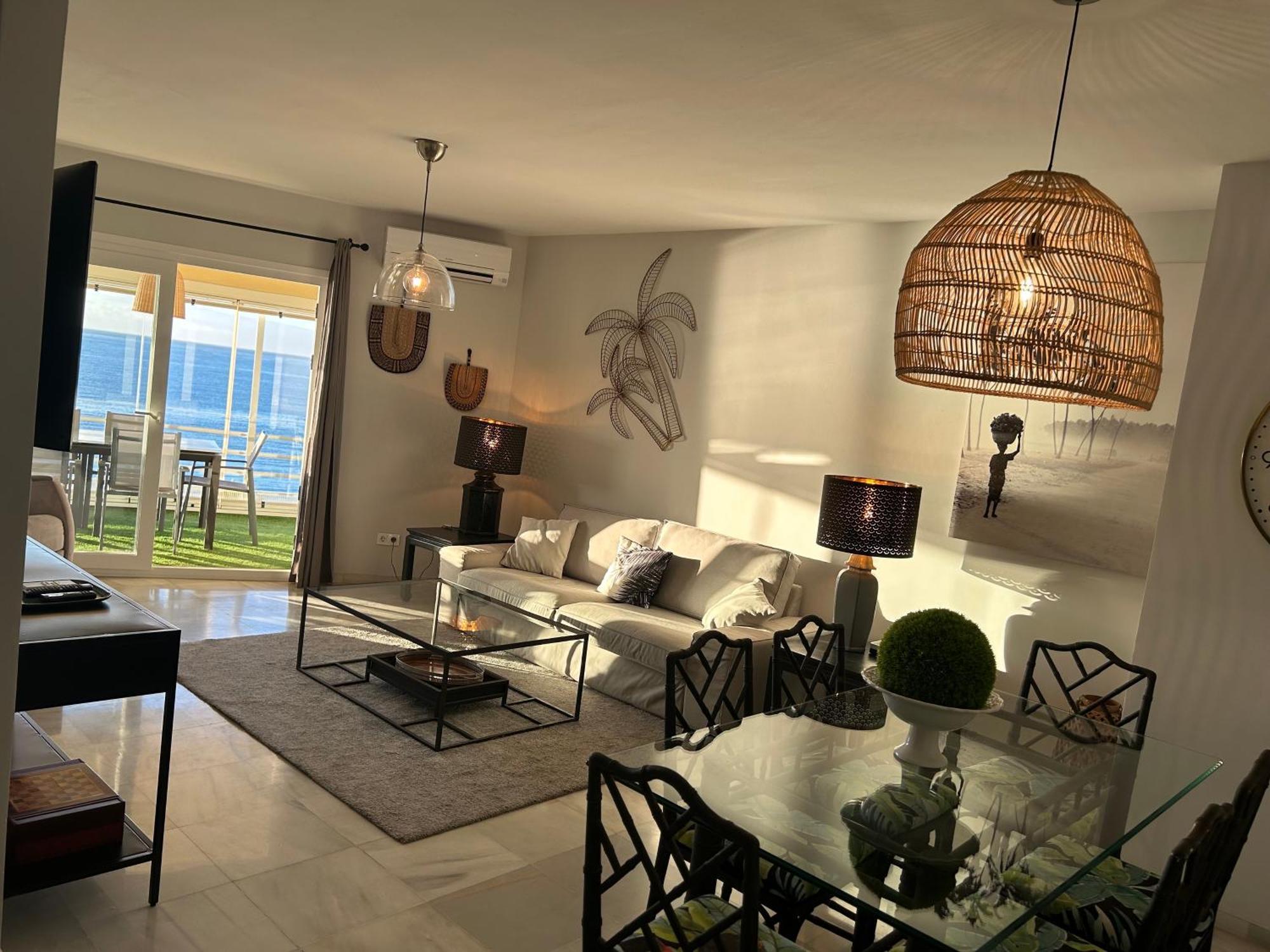 En Primera Linea/beachfront Apartment