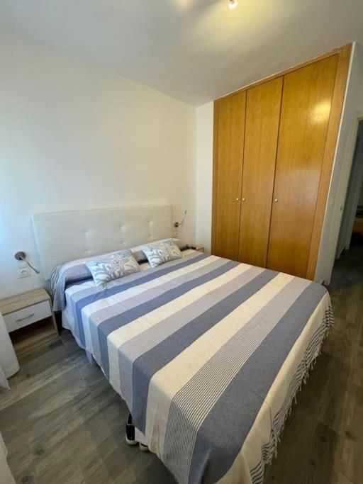 Ricky´s Village La Felicidad Apartamento