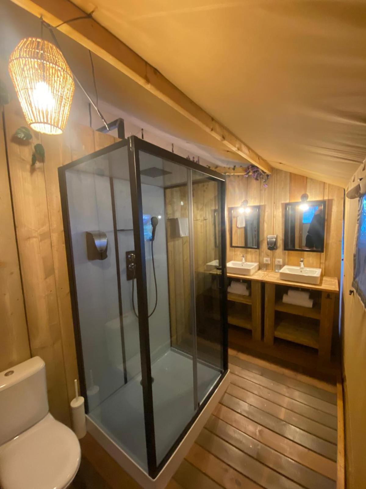 Hotel La Salut De 3*