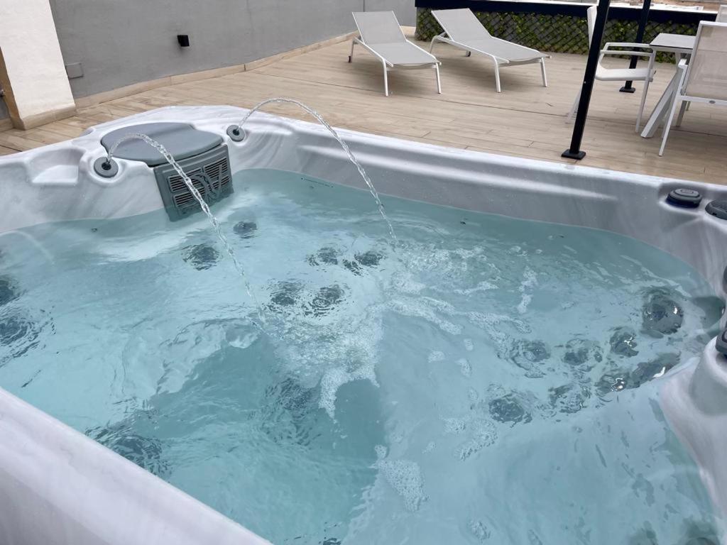 Santa Rosalia & Life Jacuzzi Penthouse Golf Apartment Los Alcazares