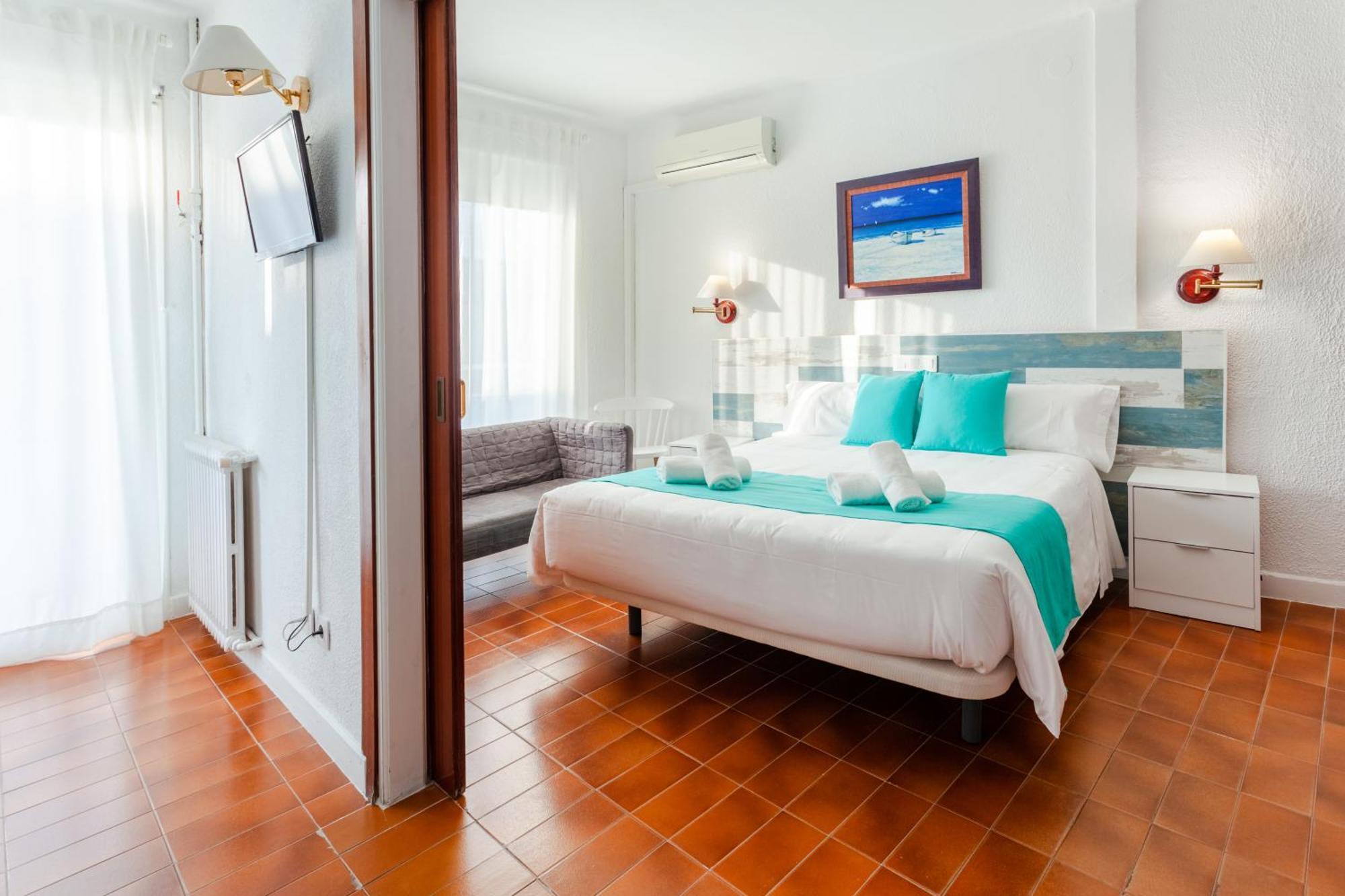 Checkin Hotel Torredembarra