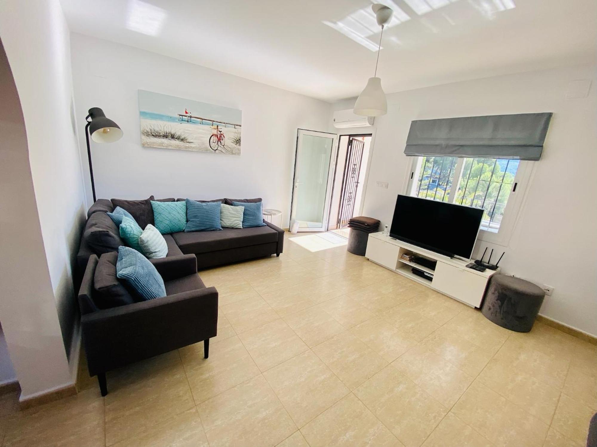 Stunning Mountain Views! Private With Fabulous Communal Pool! * Murla
