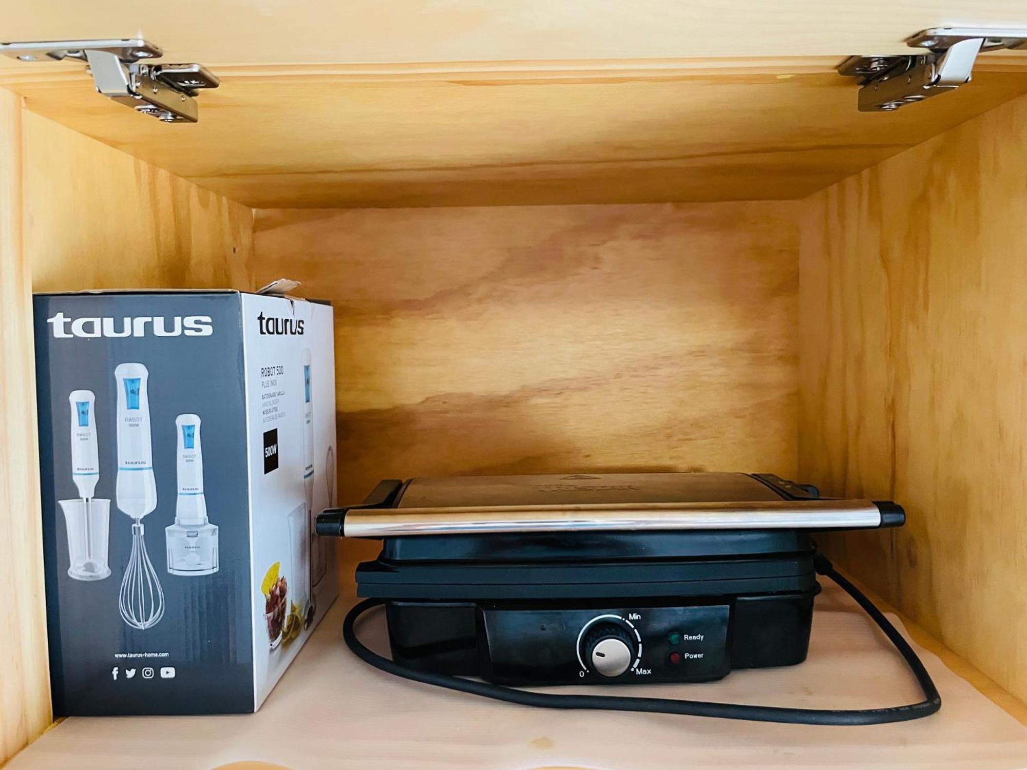Nuevo Y Céntrico Con Aire Acondicionado Y Wifi -solo Familias O Parejas- Conil De La Frontera