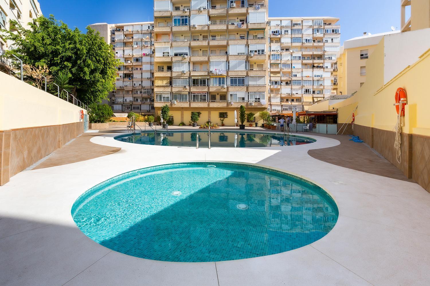 Ver952 - Vistas Mar Y Piscina, Wifi, Playa 600 Metros, Centro 150 Metros Apartamento Torremolinos