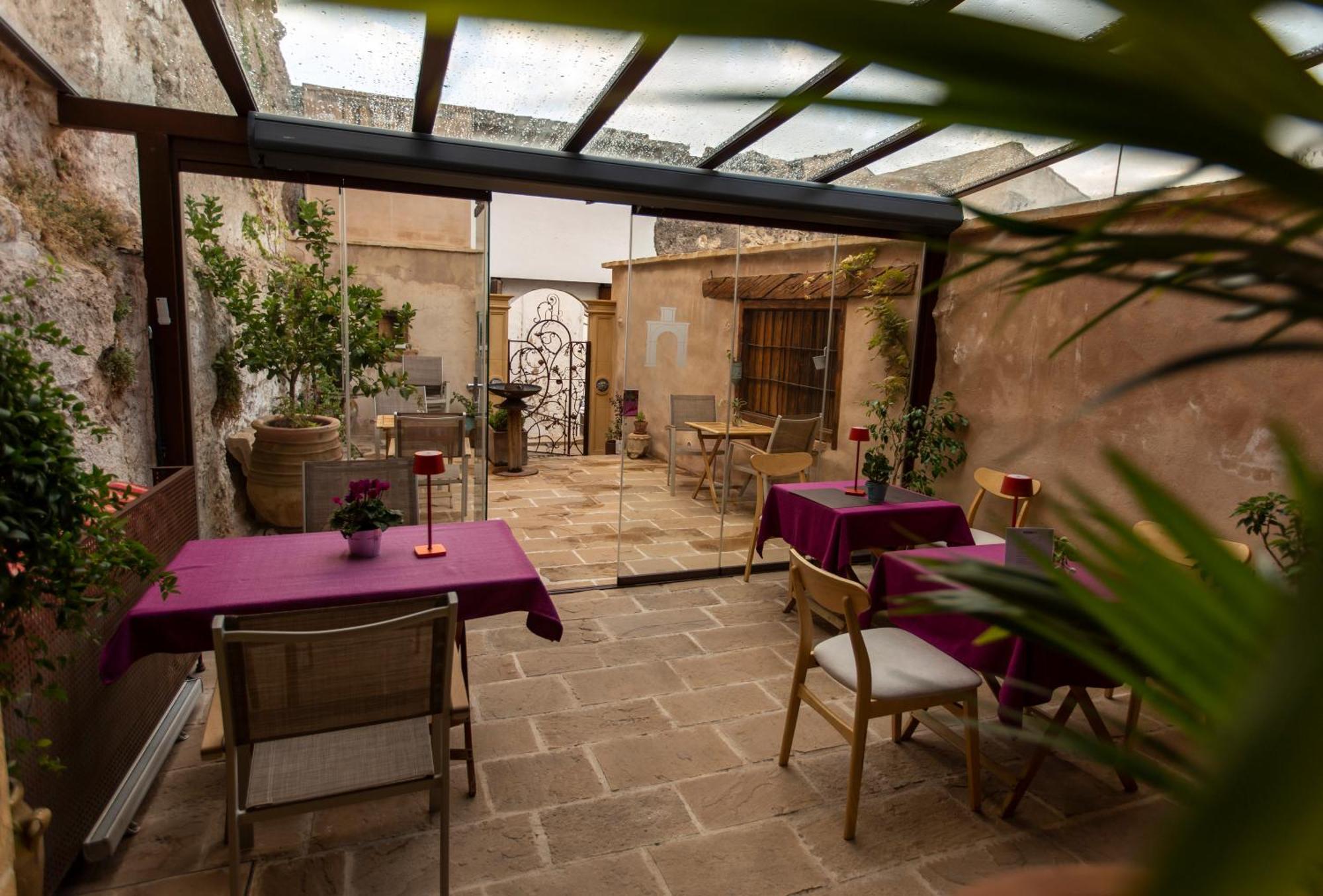 Hotel Casa Del Poeta
