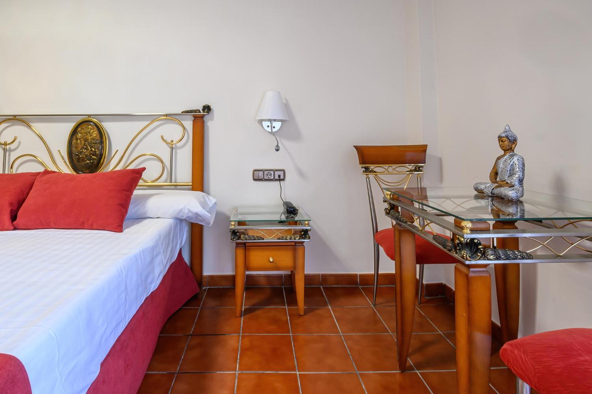 Hotel H28