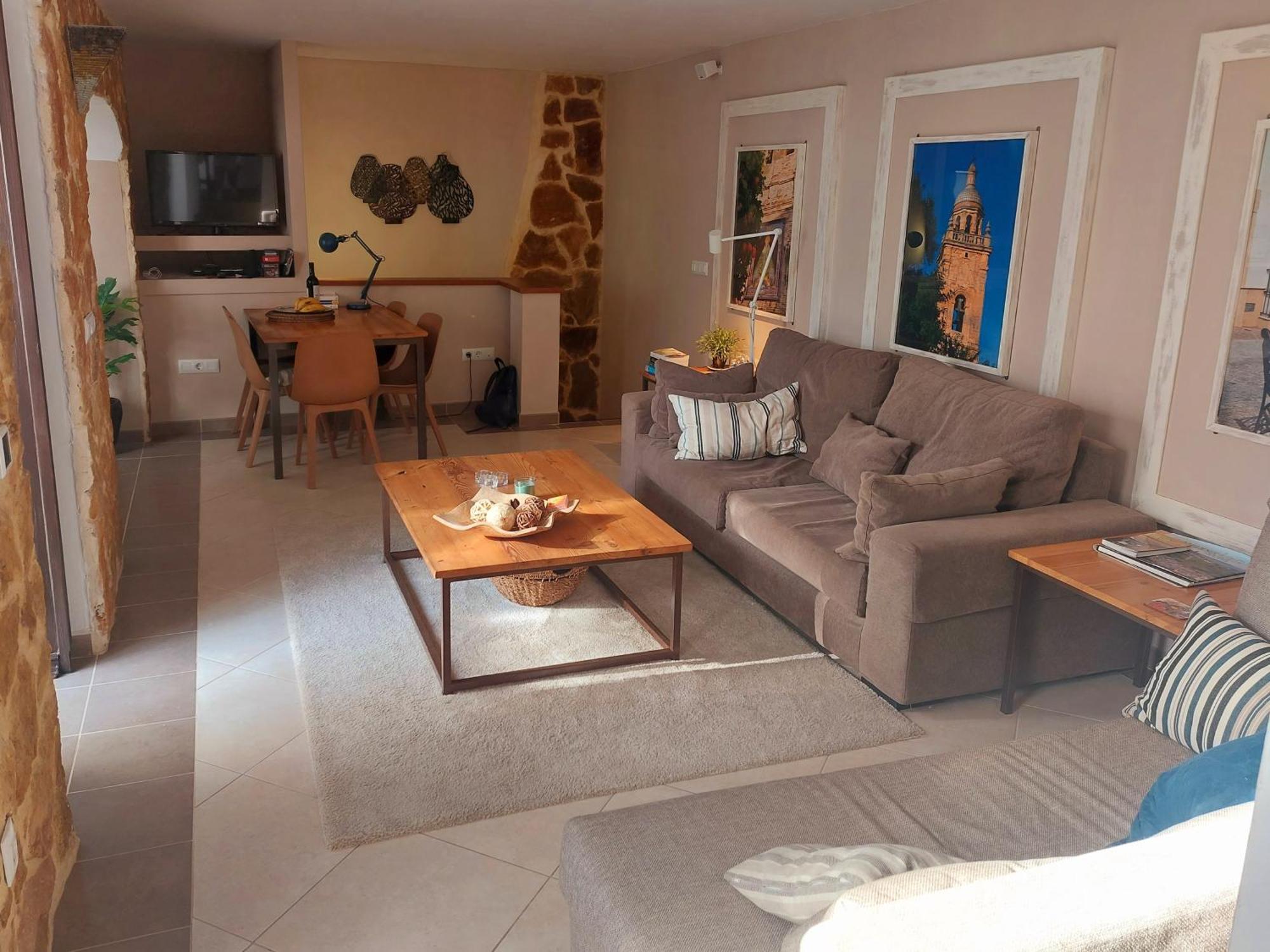 Sidonia, Luxury Historic Modern Townhouse, Swimming Pool, Terraces, Sea View. Apartamento Medina-Sidonia