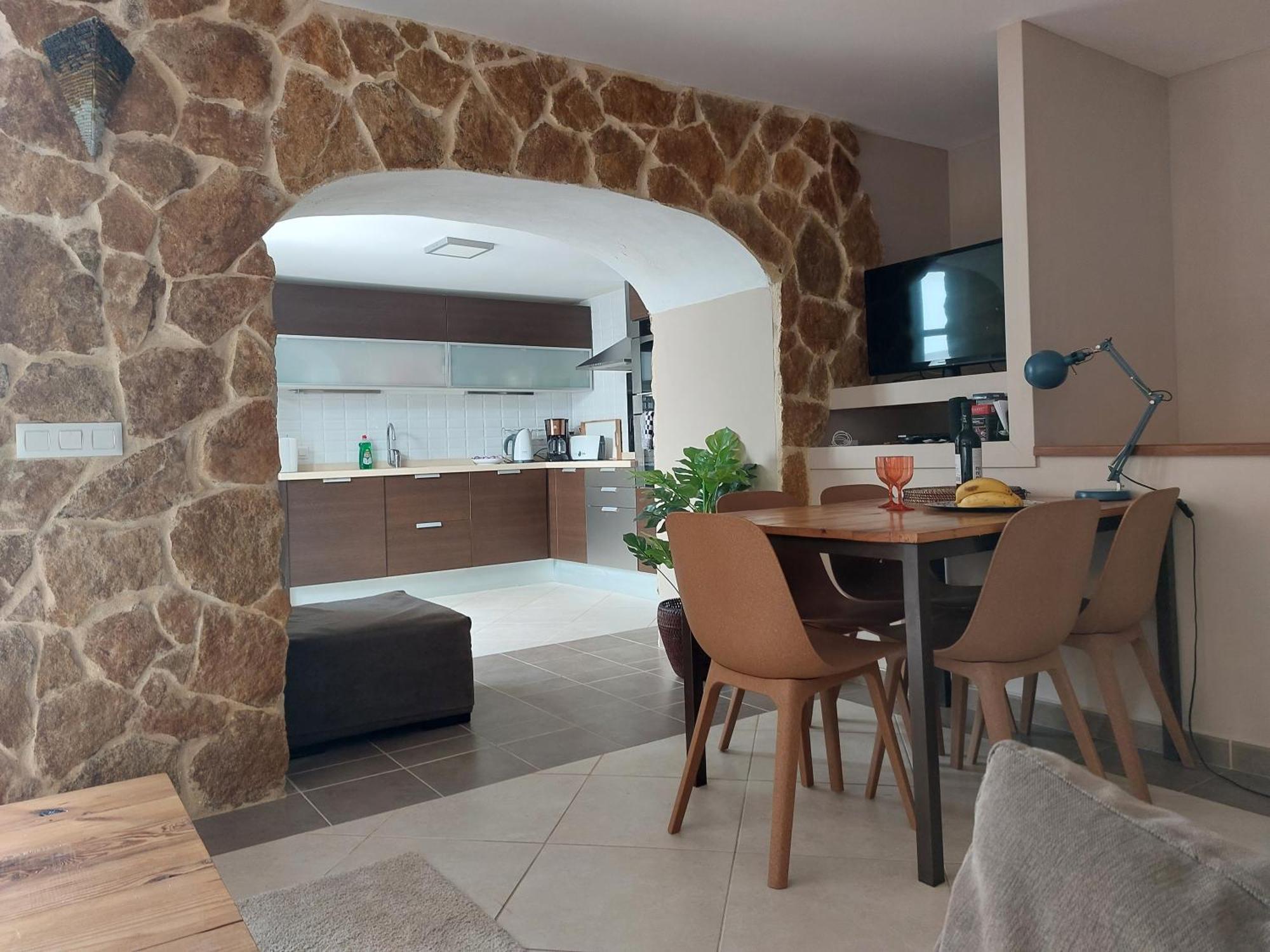 Sidonia, Luxury Historic Modern Townhouse, Swimming Pool, Terraces, Sea View. Apartamento Medina-Sidonia