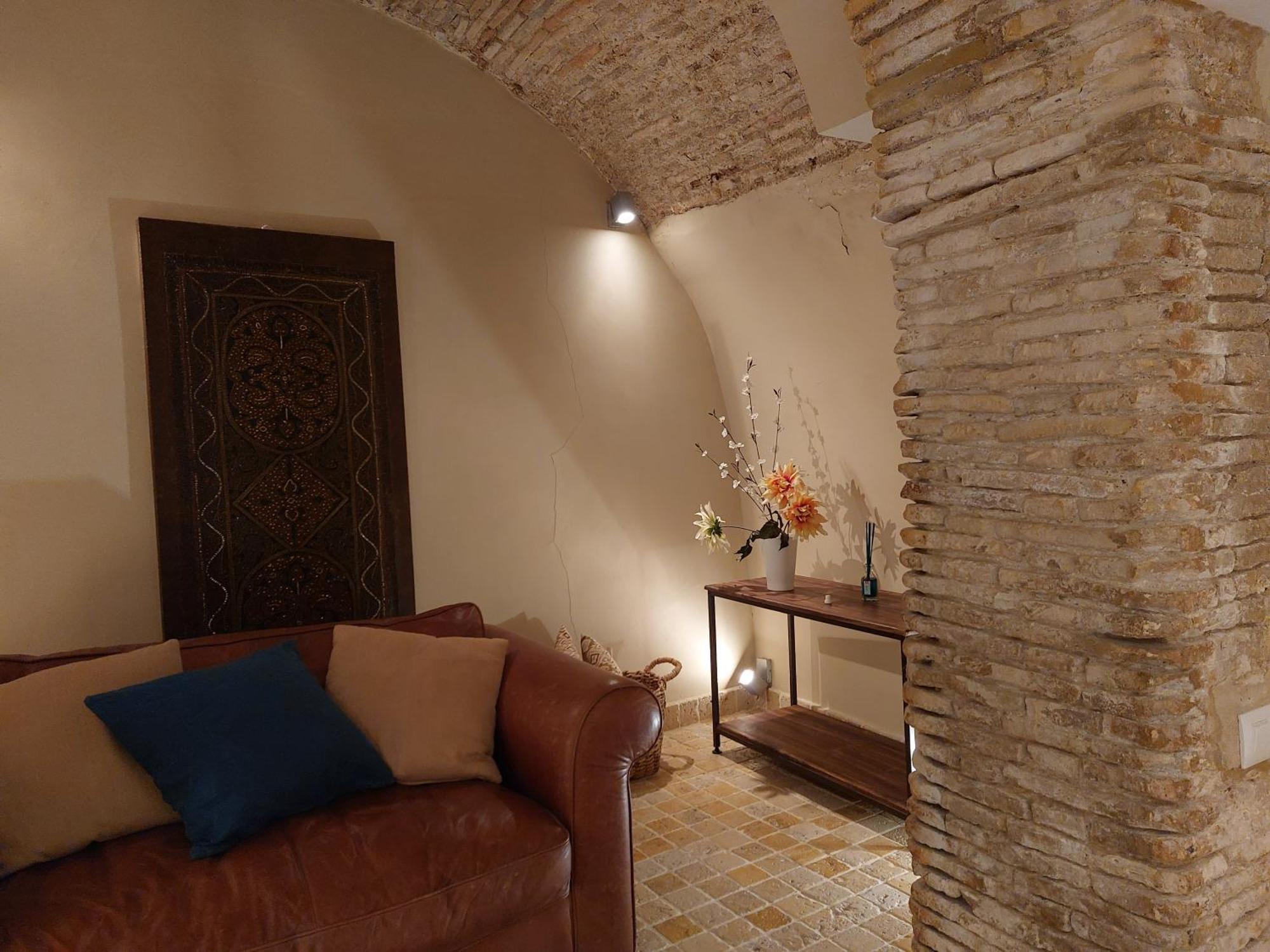 Sidonia, Luxury Historic Modern Townhouse, Swimming Pool, Terraces, Sea View. * Medina-Sidonia