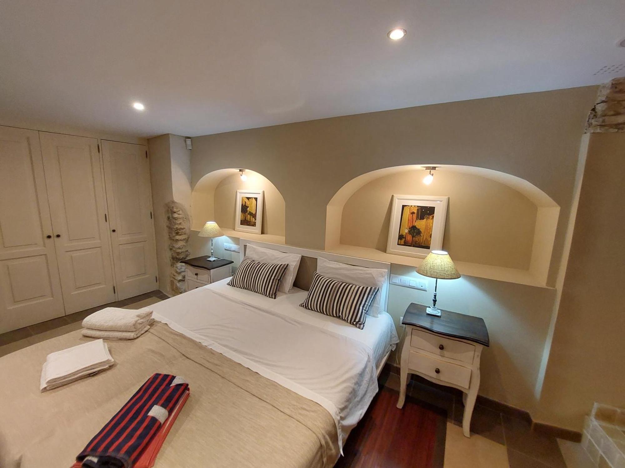 Sidonia, Luxury Historic Modern Townhouse, Swimming Pool, Terraces, Sea View. Apartamento