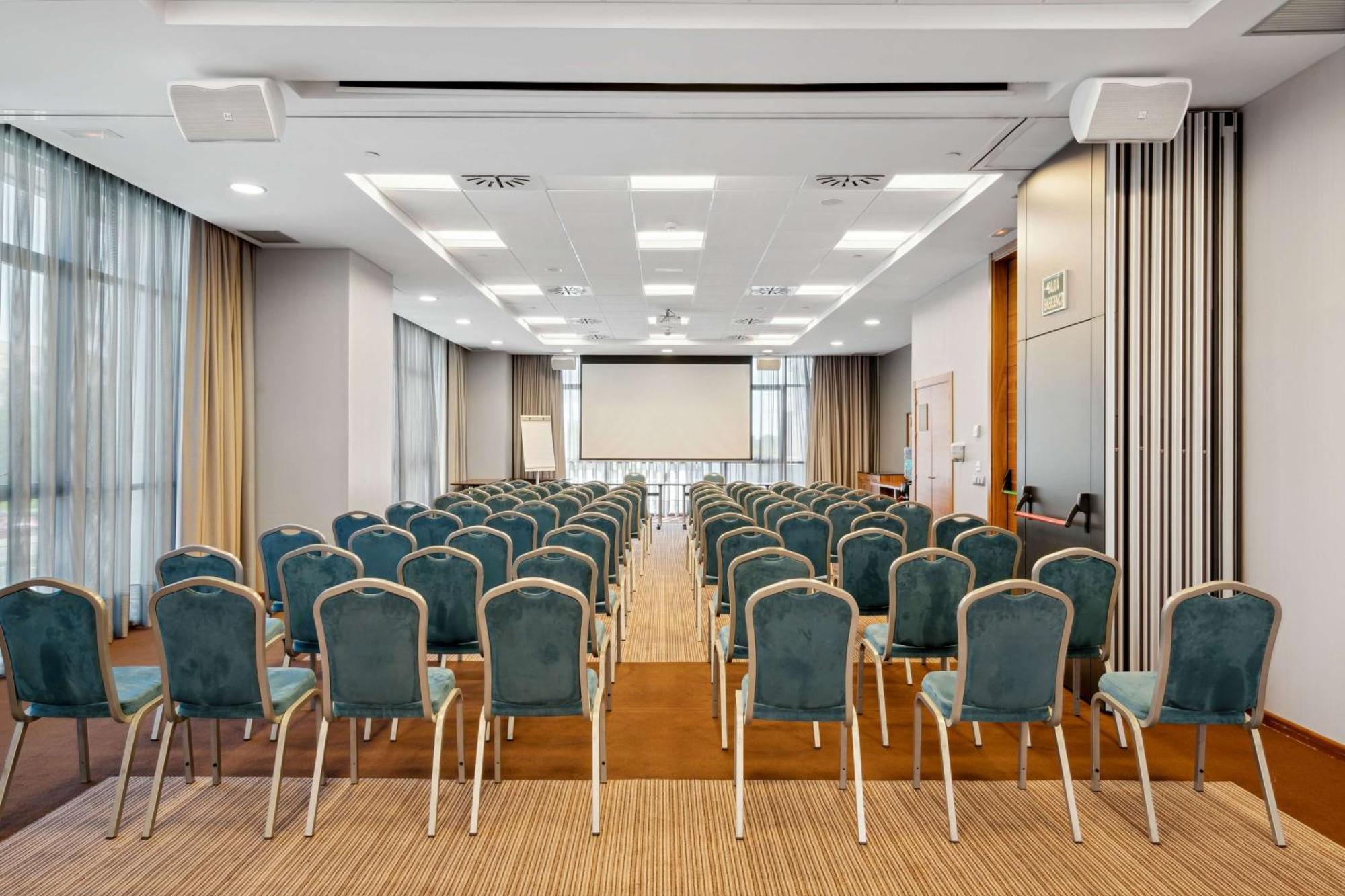 Hotel Hilton Garden 4*